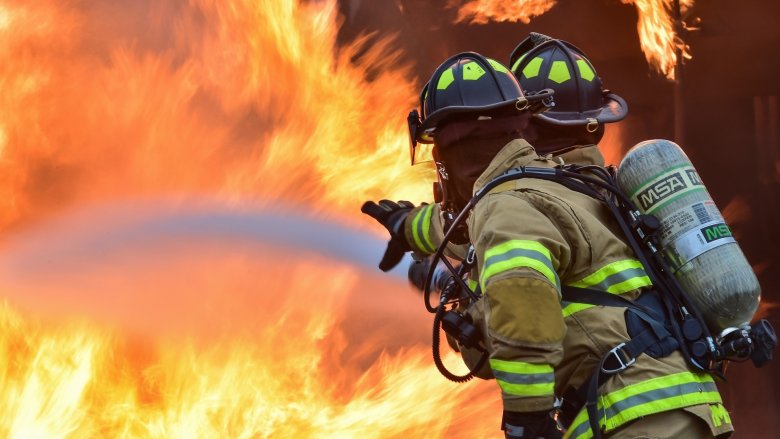 S Engager Aupres Des Sapeurs Pompiers Info Jeunes 01